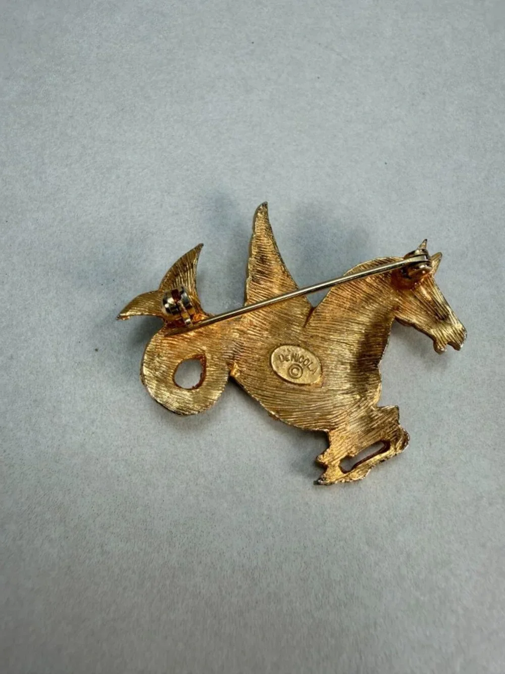 Vintage DeNICOLA Pegasus Rhinestone Gold Tone Mythological Horse Brooch Pin